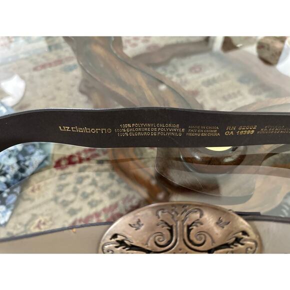 Vintage Liz Claiborne Women's Cream & Brown Leather Buckle Belt Size Medium - Picture 3 of 8